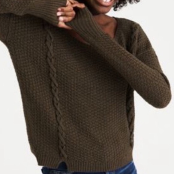 American Eagle Outfitters Sweaters - American Eagle Olive Green Sweater in Size Small